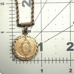Antique Victorian gold filled twisted rope chain etched disc pendant necklace