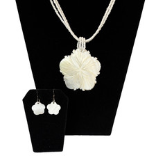 Vtg Mother of Pearl Necklace & Pierced Earrings Set Flower 1980s Island Wedding
