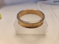 VINTAGE Yellow Gold Tone Floral Engraved Bangle BRACELET (Gold Plated?)