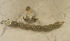 Lovely Vintage Goldette Faux Jade & Pearl Bracelet Earrings Ring Set