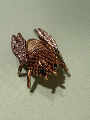Vintage Edgar Berebi Miracle Bee Brooch / Rhinestones / Beautiful Detail WOW!