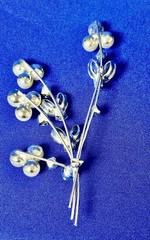 Floral Spray Silver-tone Stems Clear Rhinestones & Faux Pearl Flower Tips Brooch