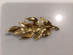 VIintage LEAF Brooch / Pin Signed M.JENT Polished & Brushed GoldTone LARGE