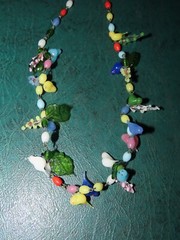 1930s SONG BIRD BEADED GLASS NECKLACE CZECHOSLOVAKIA 17″