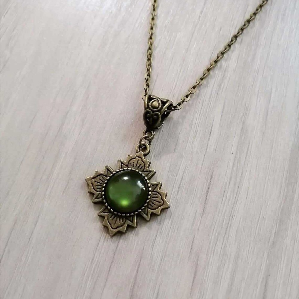 Vintage Green Cameo Choker Necklace Bronze Victorian Gothic Witch Jewelry