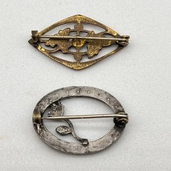 Vintage Brooch Lot 2 Enamel Leaf Brass Tone Oval Rhinestone Rose C Clasp AS IS