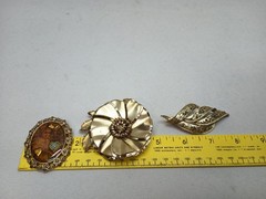Mixed Lot of 3 Ladies Beautiful Brooches