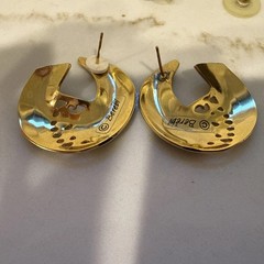 Vintage Berebi Green Blank Enamel Gold Cutout Tone Statement Post Earrings