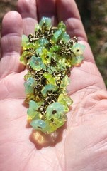 SALE VINTAGE URANIUM OPAL GREEN YELLOW GLASS FLOWER CLUSTER NECKLACE SET ARTISAN