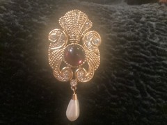 Vintage Jeff Lieb Signed Purple Cabochon Rhinestone Gold Tone Large Brooch Pin