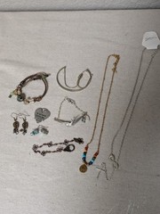 Lot of costume jewelry 9 pieces accessories mixed metal women modern fashion
