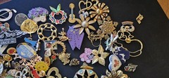 Lot Of Enamel Pins And Brooches, Including Balloon fiesta Pins