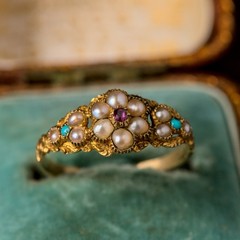 LOVELY SMALLER ANTIQUE GEORGIAN ENGLISH 18K GOLD PEARL TURQUOISE RUBY RING c1820