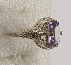 Vintage ring sterling silver 925 Size 9.5 Weight 5.44 g. Amethyst.