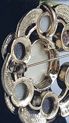VTG Miracle Scottish Style Brooch Gold Tone Faux Agate Cabochon Celtic Jewelry
