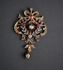 19c. Victorian Art Nouveau Rose 8К Gold Rose-Cut Diamond Ruby Necklace Pendant