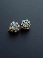 Vintage Aurora Borealis Rhinestone Flower Screw Back Earrings Iridescent Crystal