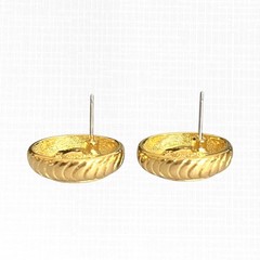 Vintage Oval Rhinestone Earrings Gold Tone Ribbed Bezel Studs Pierced 3/4″