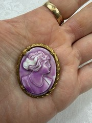 Vtg Pink/Purple Cameo Brooch Gold Tone Frame Lady w/Bob Haircut Wht Stipe 1920s