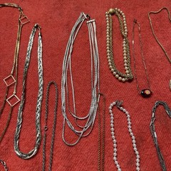 43 Individual Costume Jewelry Vintage Necklaces Metal Gold Silver Other