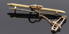 Antique 15ct Old Cut Diamond Brooch (FREE AUSTRALIA-WIDE POSTAGE)