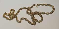 BEAUTIFUL VINTAGE 1980’S SIGNED MONET GOLD-TONE CORN COB 30″ NECKLACE