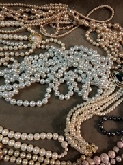 Approximately 3 Pounds Of Vintage Pearl Bead Necklaces Champagne And Various Col