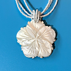 Vtg Mother of Pearl Necklace & Pierced Earrings Set Flower 1980s Island Wedding