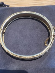 GOLD TONE GOLDEN WEAVE BRACELET. VINTAGE. ESTATE FIND. LONDON.