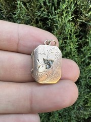 GORGEOUS Antique Victorian 10K Gold rose cut diamond Locket