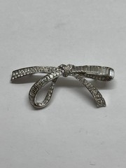 NIB Vtg Nolan Miller Glamour Collection Forget Me Not Baguette Bow Pin Brooch