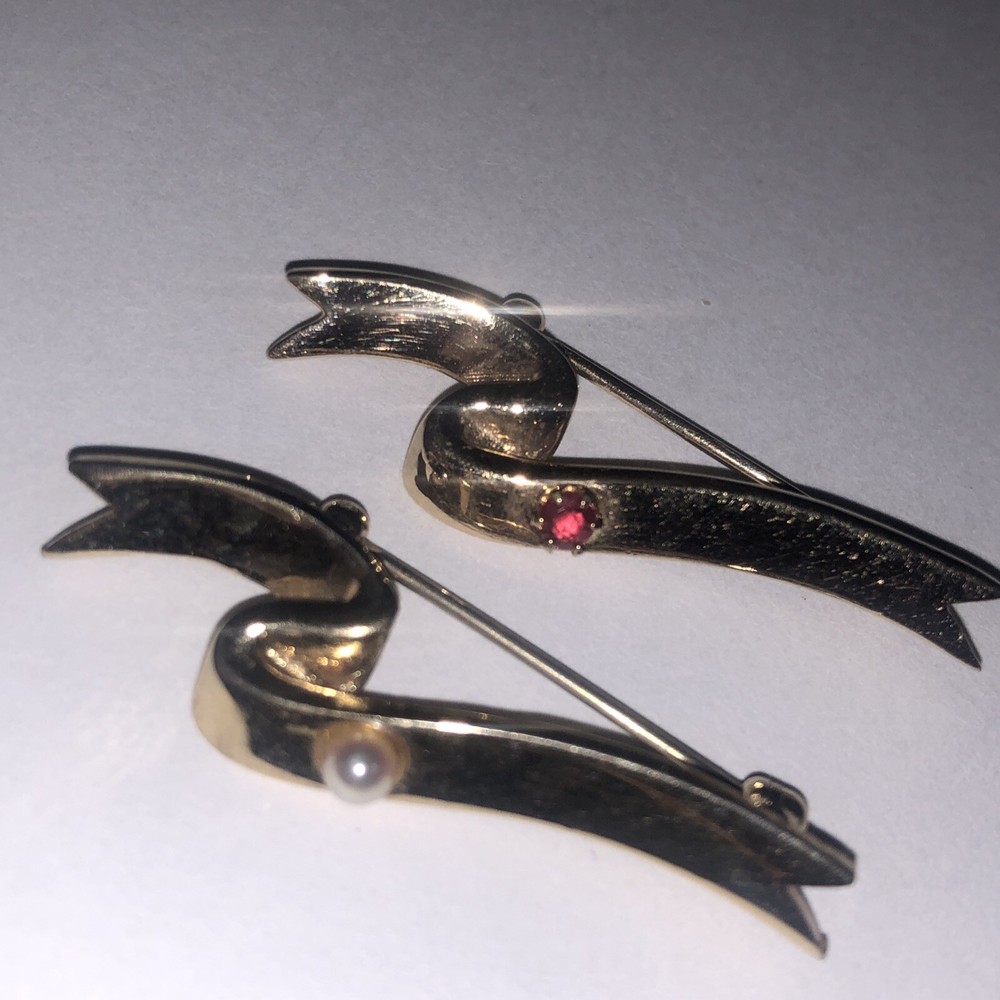 Lot Of 2 Vintage Avon 1984 Gold Tone Faux Pearl Ruby Ribbon Pin Brooch