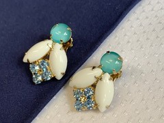 Vtg Rhinestone Costume Jewelry Set Blue Milk Glass Look Brooch Earrings *READ*