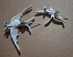 Vintage White Iridescent Enamel Swallow Birds Pins Set Of 2-READ*