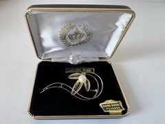 Vintage Brooch Pin Cultura Pearl Gold Tone Filigree Jewelry With Box 2.5”