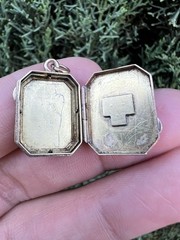 GORGEOUS Antique Victorian 10K Gold rose cut diamond Locket