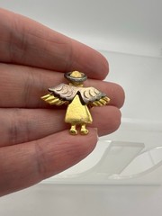Vintage D.M. © 95 Gold Tone Angel Pin Brooch – Mixed Metal Wings & Halo