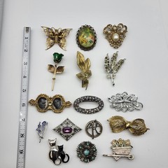 Beautiful Vintage Brooch pin lot collection Estate jewelry some blemished