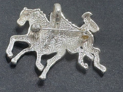 A-033 Vintage Silver Toned Double Galloping Horse Brooch Pin Jewelry