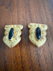 Vintage Signed TAKI Large Gold Plated 925 Silver Clip Earrings Onyx? Resin?