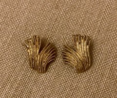 Vintage Clip On Earrings Lot Mixed Metals Enamel Faux Pearl Dangle 1 Signed