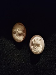 Set of 2 Vintage Shell Oval Loose Cameos Beige Cream Classical Female Profile