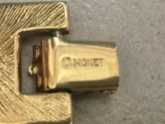 VINTAGE MONET Choker Necklace Gold Tone “Watch Band” Style Excellent Condition