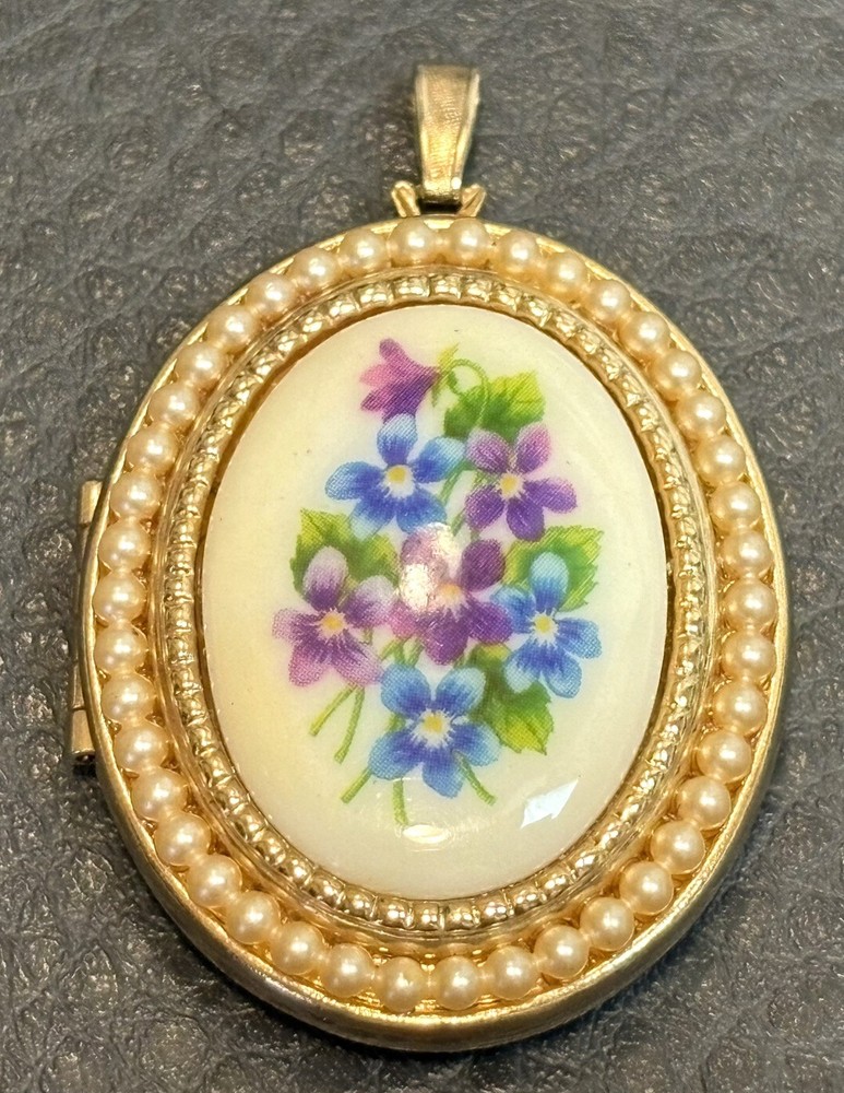 Vintage Large 2” Avon Violet Flower Bouquet Faux Seed Pearl Cameo Locket Pendant