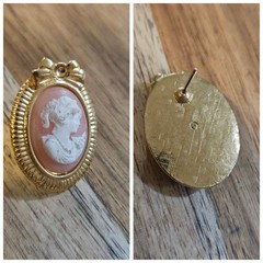 Vintage Cameo Lot of 14 ~ Pendant Stick Pin Brooch Glass Resin (Craft Projects)