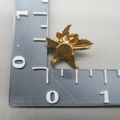 Vintage Enamel Flower Brooch Earrings Set White Green Dainty Gold Tone Screwback