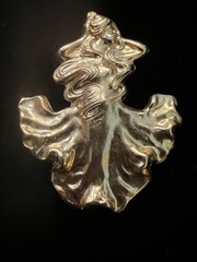 UNIQUE ART NOUVEAU LOVELY LADY/VINTAGE BRASS STAMPING PLATED IN 22K GOLD NOS
