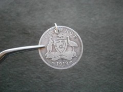 George V Sterling Silver Australia Sixpence Coin Bracelet Charm Pendant 1919