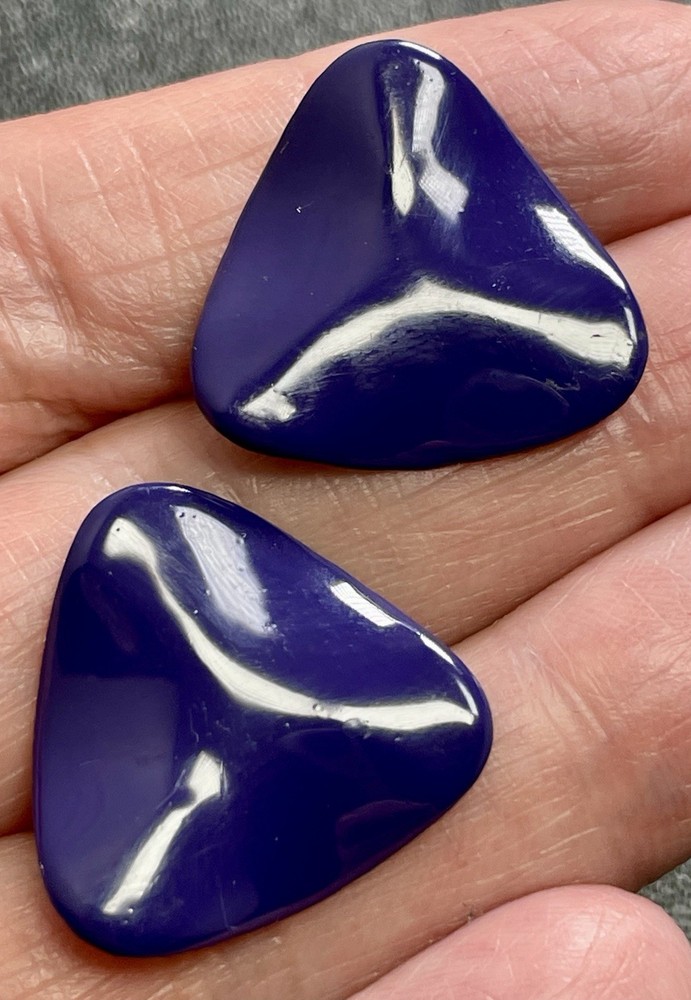 Vintage Dark Purple Wavy Triangular Enameled Metal Earrings