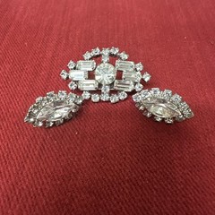 Unique “Made In Austria” Vtg. Rhinestone Brooch And Earrings Set Silver Tone